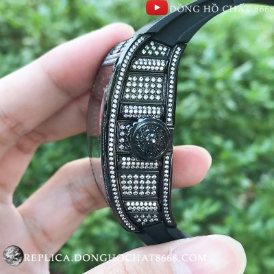 Toàn bộ vỏ case của chiếc Richard Mille Replica cá chép này được làm từ thép không gỉ cao cấp