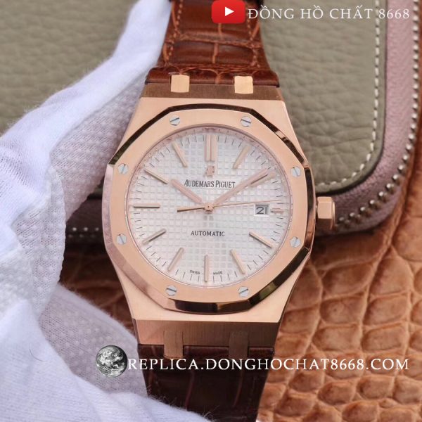 Đồng hồ Audemars Piguet Super Fake Royal Oak 15400 chinh phục giới điệu mộ nhờ vào mặt số trắng thuần khiết