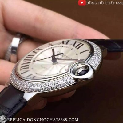 Phần núm của đồng hồ Cartier Ballon Bleu