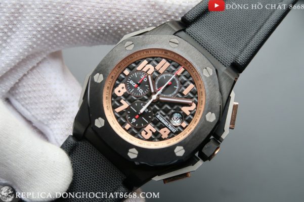 Cả vỏ và vòng Bezel đều được làm bằng gốm Ceramic đen