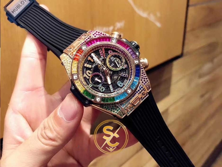 hublot rainbow Phiên bản Replica của chiếc đồng hồ Hublot Rainbow Chronograph được chế tạo từ chất liệu thép không gỉ mạ vàng PVD 18K cao cấp