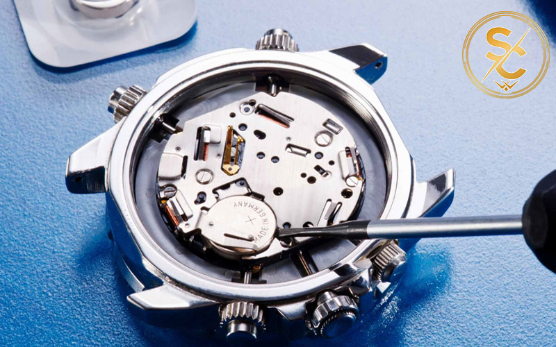 Đồng hồ hết pin để lâu có sao không Đồng hồ hết pin để lâu có sao không