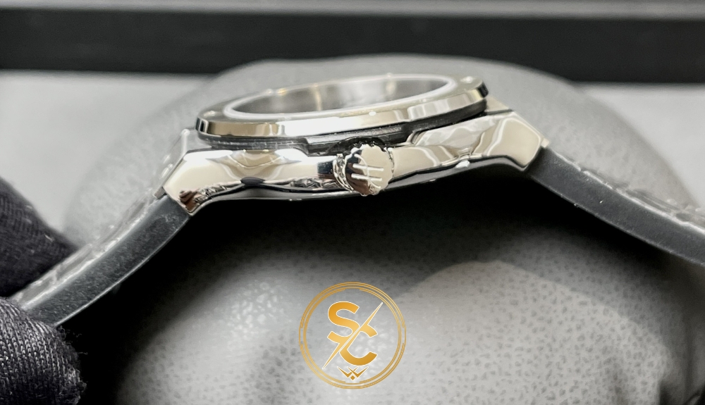 Chất liệu của đồng hồ Hublot giá 1 triệu thường được làm từ thép giá rẻ