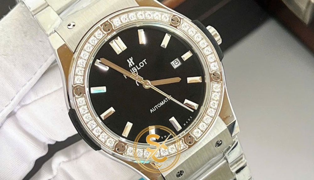 Đồng hồ Hublot giá 5 triệu mặt đen vỏ thép không gỉ