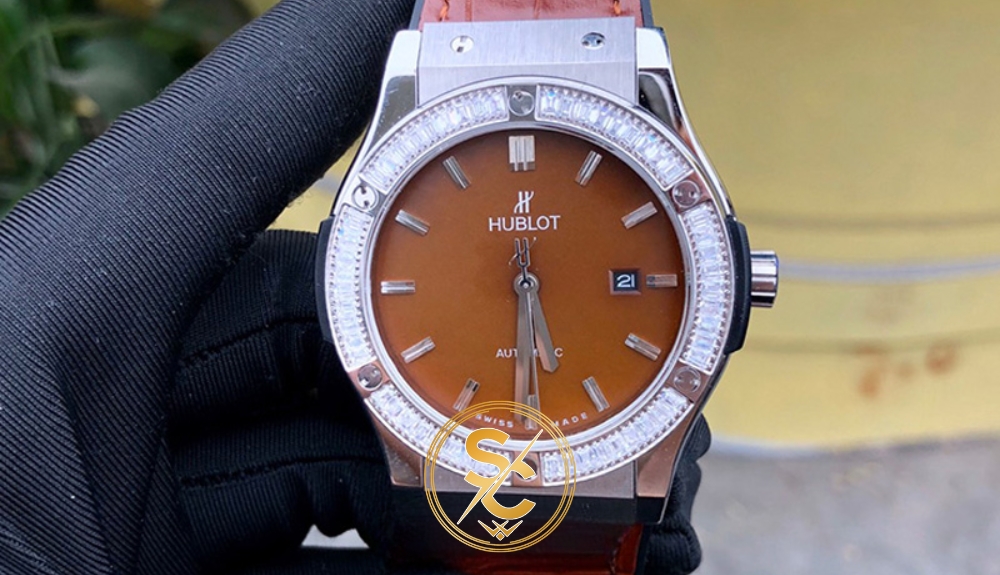 Đồng hồ Hublot giá 1 triệu mặt nâu viền đá tấm