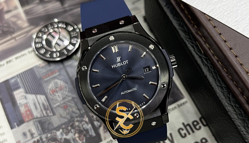 Các mẫu đồng hồ Hublot giá 5 triệu thường được làm từ thép không gỉ, với dây cao su mềm